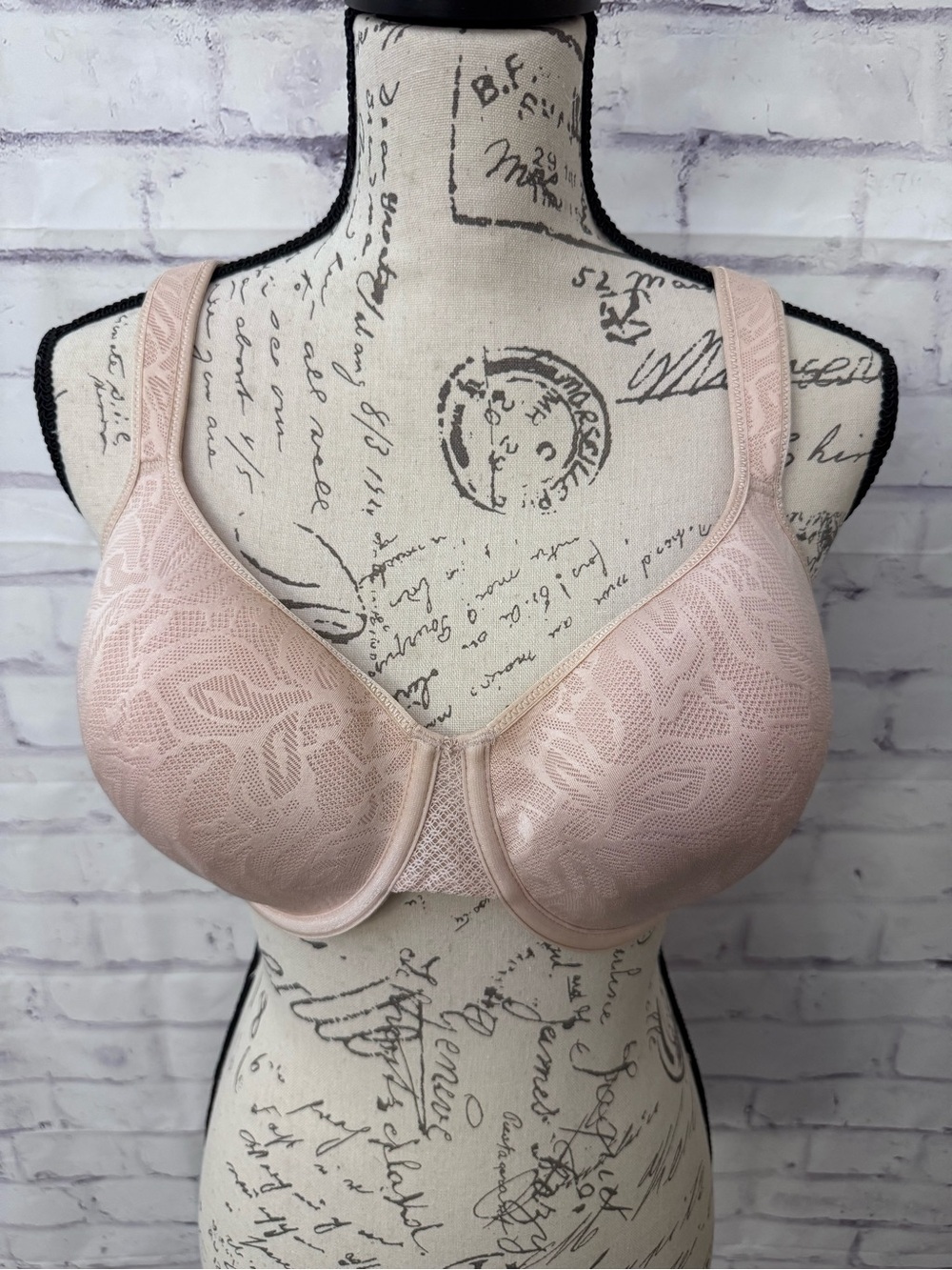 Wacoal 36D Awareness Underwire Bra Beige Style 853367 Pink Ribbon